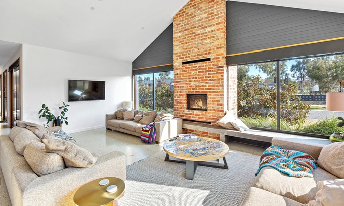 Mansfield Haus | Buller Peeps - Mansfield