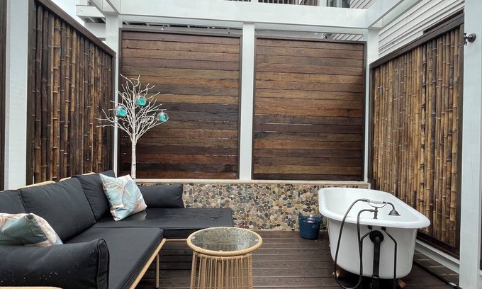 Queens Haus | Bungalow with a spa like feel on the beach