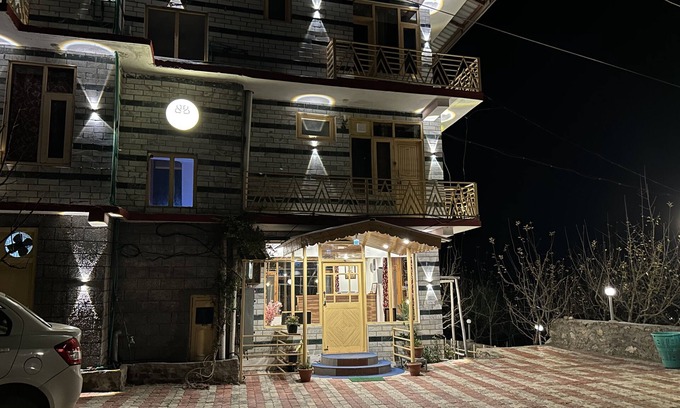 Burwa Haus | Burwa Breeze By Winsum Stays