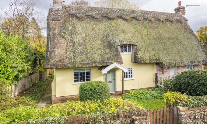 Hartest Haus | Buttercup Cottage, Hartest