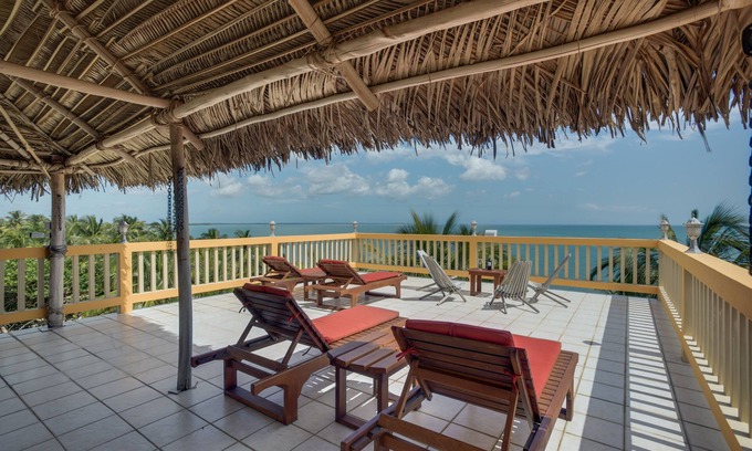 Hopkins Haus | Buttonwood Belize