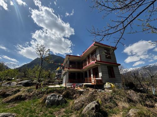 Old Manali Haus | By The Way