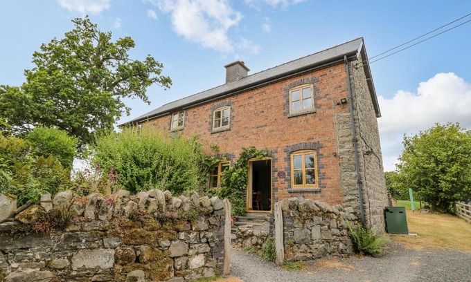 Llandrindod Wells Haus | Byrdir Cottage