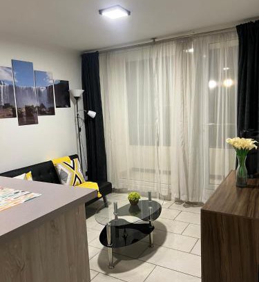 Los Angeles Wohnung | Cómodo departamento con piscina en Los Ángeles