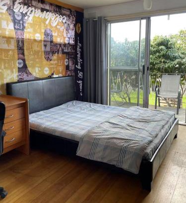 Bundoora Haus | c 交通便利民宿旅店Queen room near business district