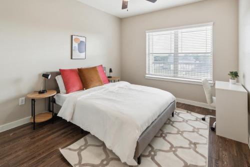 Willowbrook Wohnung | C Creek 8302 I New Construction 2bd Apt I Gated