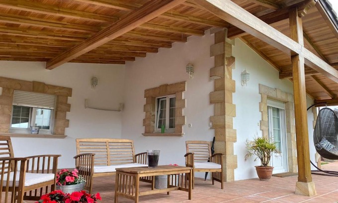 Los Corrales de Buelna Haus | C02A01 Acogedora casa vacacional