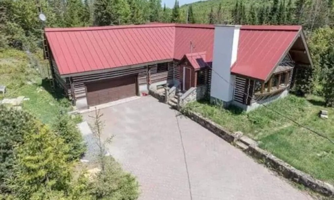 Ste-Lucie-des-Laurentides Hütte | Unique log cabin