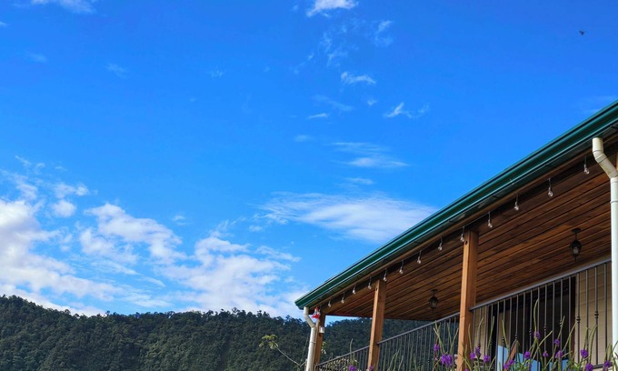 Pacuare Reserve Kabine | Cabaña en la Montaña Cerca del Parque Nacional Tapantí Orosi, Cartago Costa Rica