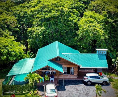 Guapiles Haus | Cabaña Rio Blamco