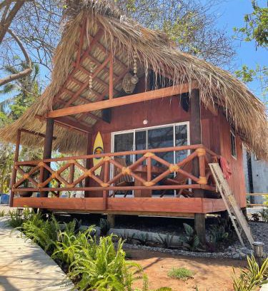 Saladita Haus | Cabaña Tulipan Punto surf Barra La Saladita