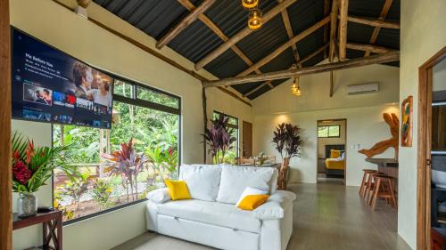 Penas Blancas Haus | Cabañas Caeli, El Toucan, Peaceful Rainforest Retreat with Stunning Views