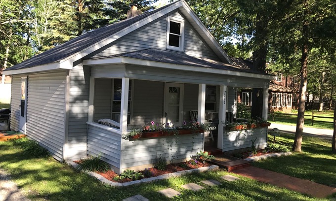 Higgins Lake Hütte | KABINE # 1 MIT SEEBLICK BEI HIGGINS SEE - TRUE NORTH CABIN RENTALS