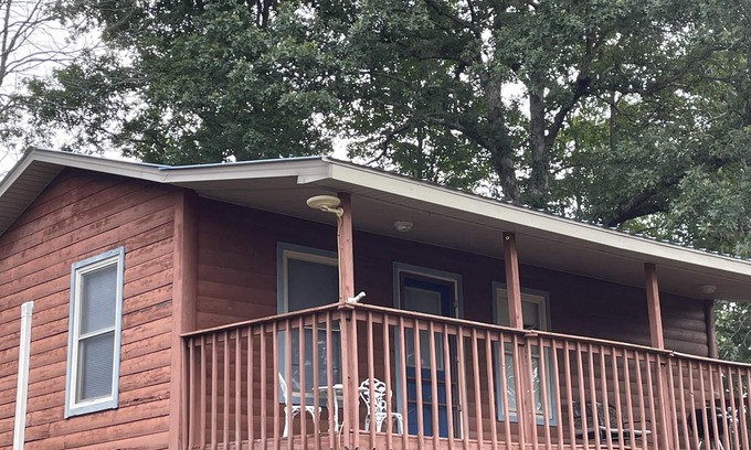 Campton Kabine | Cabin for two with an awesome view hot tub and wi-fi