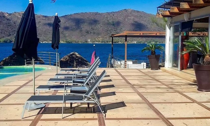 La Laguna Kabine | Cabin in the Middle of the Forest and Lake - Pool