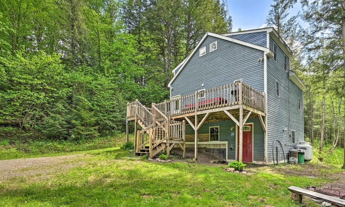 Jay Haus | Cabin in the Untouched Woods - 3 Miles to Ski