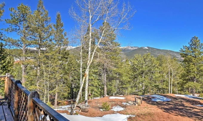 Rainbow Valley Kabine | Teilen Sie die Kabine mit Blick auf Mtn-5 Mi zum Mueller State Park