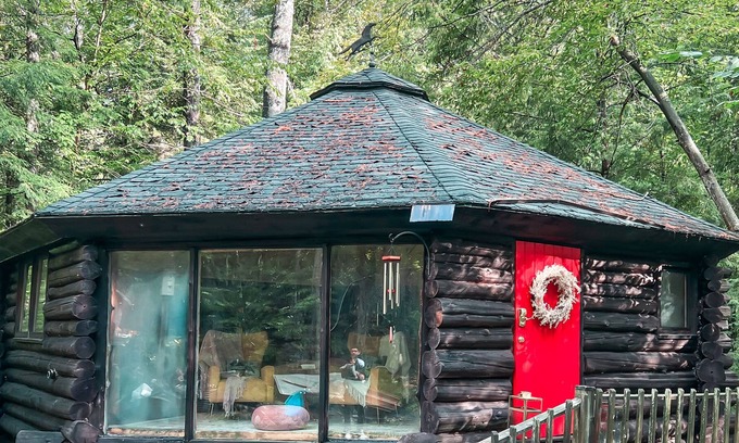 Lyndon Center Kabine | Cabin with Stream View