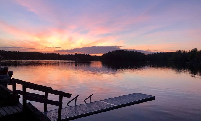 Cadillac Hütte | Cadillac Area Lakefront Cottage mit Boot - die ganze Saison