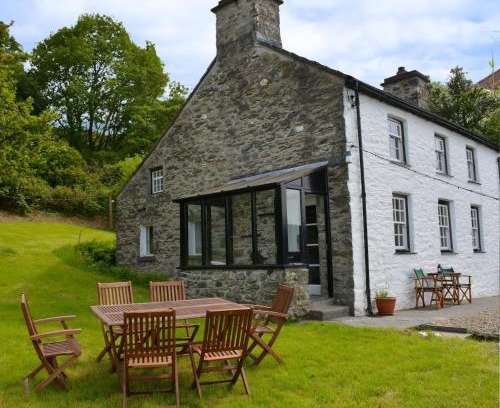 Cwrt Haus | Cae Mawr Borth and Ynyslas