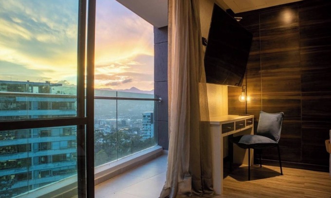 Las Lomas I Hotel | Café Hotel Medellín