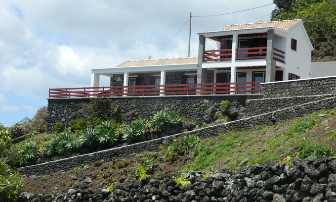Lajes do Pico Haus | Keller Nest Shearwater