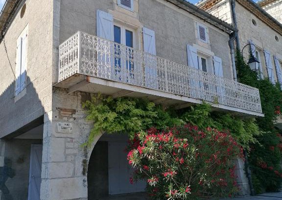 Castelnau-Montratier-Sainte-Alauzie Haus | CAHORS SUD : Maison quercynoise avec vue sur place du village