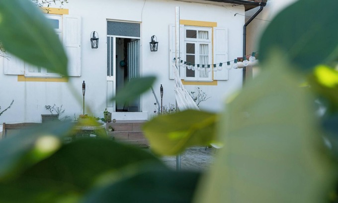 Aldoar Foz do Douro e Nevogilde Haus | Calm, relaxing private and detached house close the sea in Porto.
