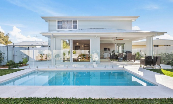 Sawtell Haus | Calypso - Pool, Walk To Beach, Sawtell