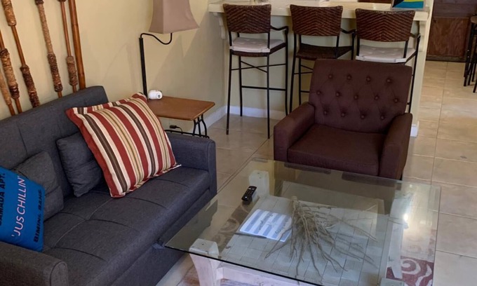 Alice Town Wohnung | Camada Apt. "Jus Chillin" 2/2 Sleeps 5 Live among the friendly people