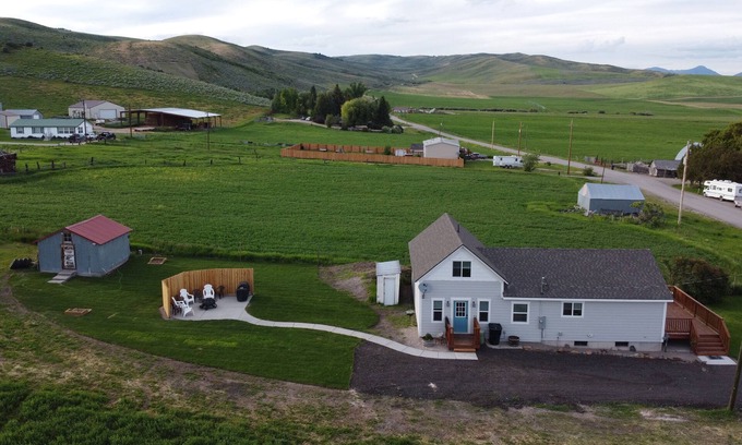 Bern Haus | Komplett umgebaute Hütte in der ruhigen Gemeinde Bern. Minuten nach Bear Lake