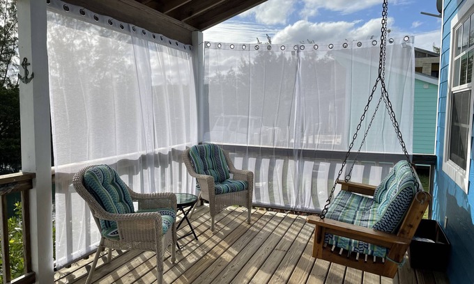 South Bimini Haus | Camelot on the Canal South Bimini. Sleeps 6. Dock Included!