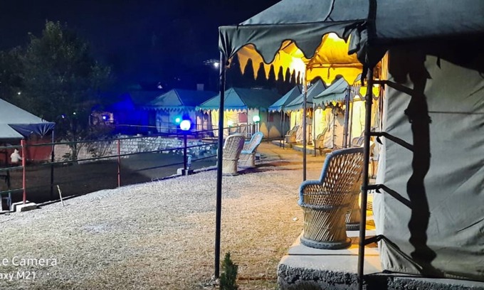 Shivpuri Wohnmobilvermietung | Camp Awara Rishikesh
