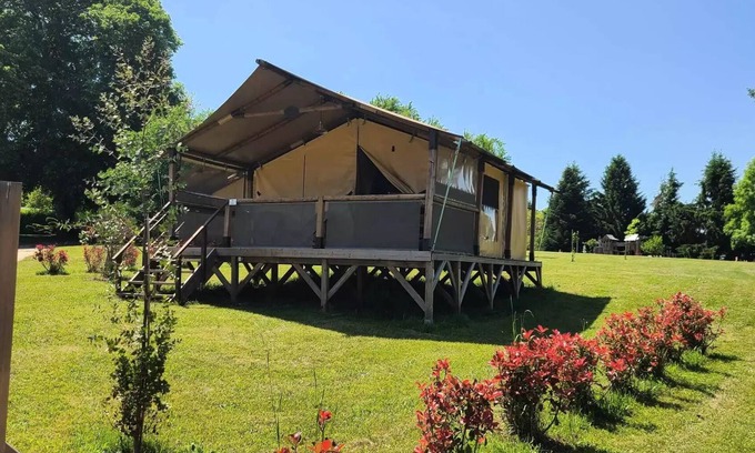 La Douze Haus | Camping Ushuaïa Villages Le Bois Coquet *** - Canvas Bungalow Bali - 2 bedrooms - 32m² (without bathrooms) 5 people