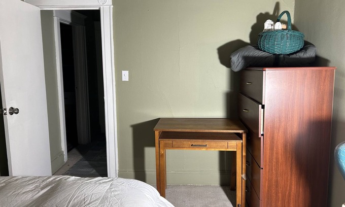 Baldwin Haus | Can easily sleep a large group of 15 guests 2 minutes to public transportation