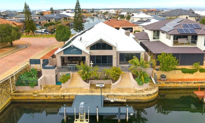 Wannanup Haus | Canal Escape in Wannanup
