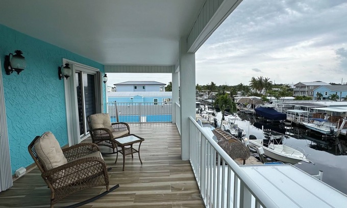 Twin Lakes Haus | CANAL FRONT HOME WITH DOCK FOR YOUR BOAT. CENTRALLY LOCATED IN KEY LARGO