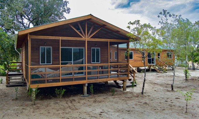 Placencia Kabine | Canal Retreat with Pool, Dock & Kayaks. Maya Beach
