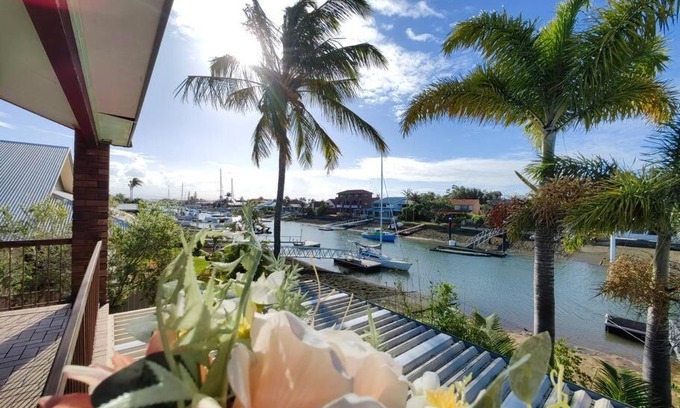 Newport Haus | Canal view getaway in Newport