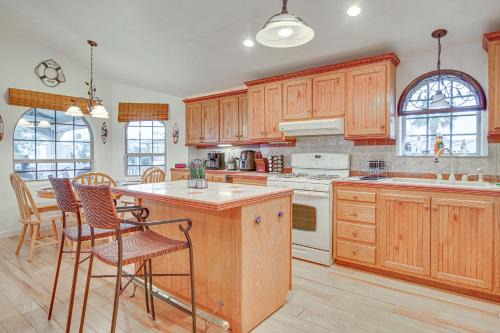 Port Isabel Haus | Canalfront Port Isabel Cottage 5 Mi to Beach!