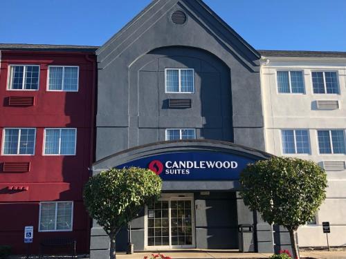 Fort Wayne Hotel | Candlewood Suites Fort Wayne - NW by IHG