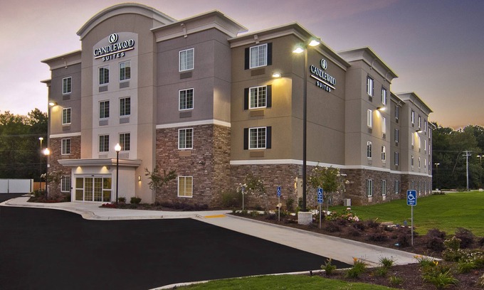 Tupelo Hotel | Candlewood Suites Tupelo North by IHG