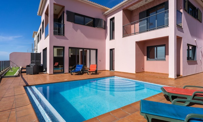 Ponta do Sol Hütte | Canhas Views Pool and Barbecue