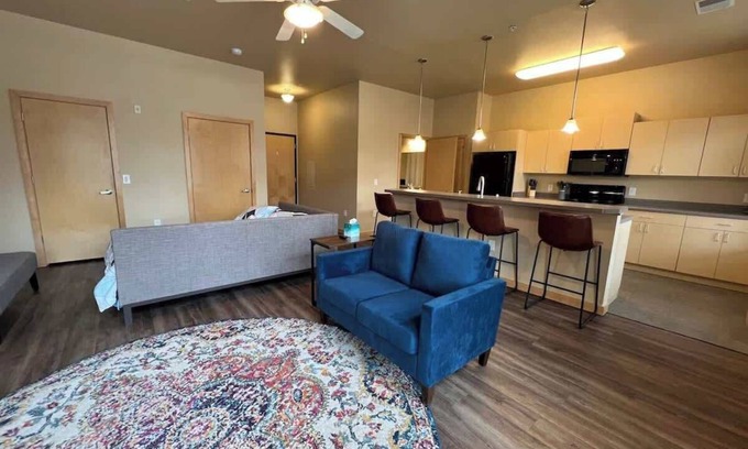 Sun Prairie Wohnung | Cannery Square Short Term Rentals -102 by Patriot