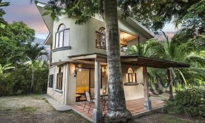 Cabuya Wohnung | Canopy Haven: 1BR, Self-Check-in, Jungle Views, Balconies