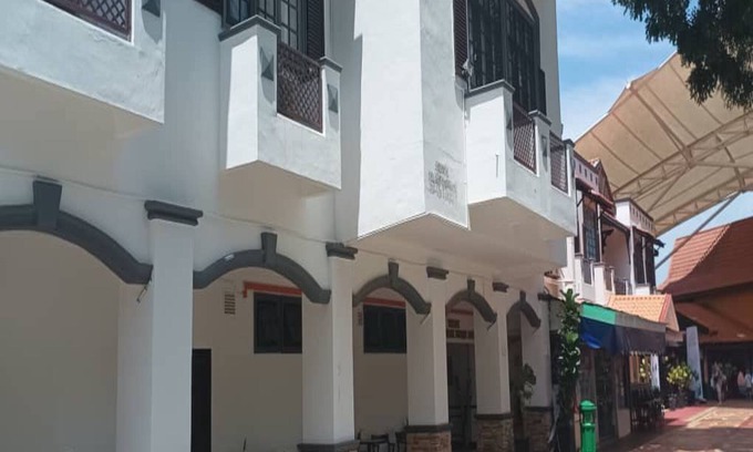 Padang Matsirat Hotel | Capital O 91179 Geopark Oriental Village