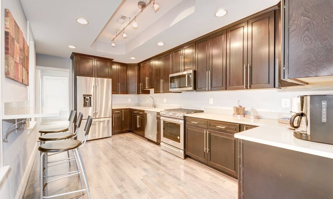 Stanton Park Haus | Capitol Hill / US-Senat / US-Kapitol / Denkmäler. Drei Schlafzimmer / 2. 5Bäder. Herrlich!