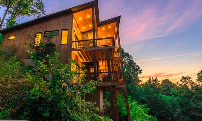 Ridges Over the Lake Kabine | Capstone - Aska Adventure Area