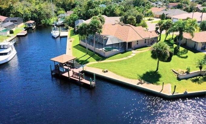 Palm Harbor Haus | "Captain's Key Waterside Retreat" Boat Dock! Awesome Pool!