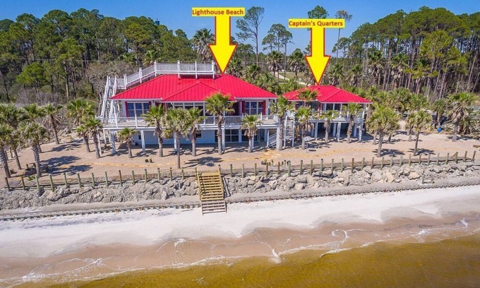 Carrabelle Wohnung | Captain's Quarters befindet sich am Carrabelle Beach! Wunderschöne Sonnenaufgänge und Sonnenuntergänge